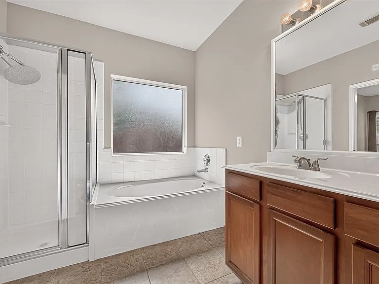 2110 Castle Gardens Ln — Photo 25