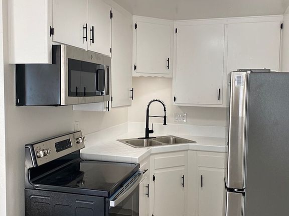 2nd image of 269 Elder Ave APT 1