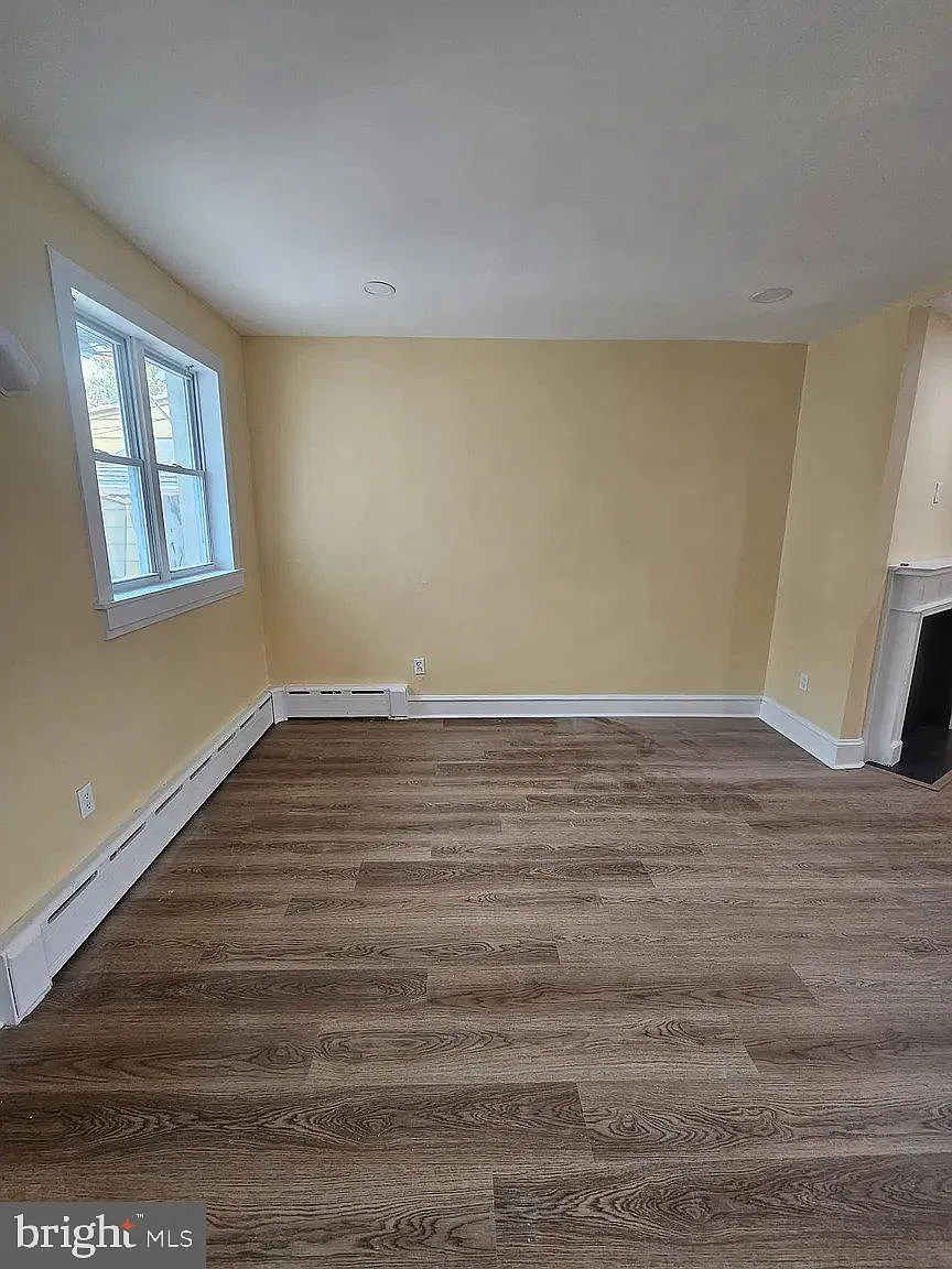 3 bed, 2.0 bath, 1230 sqft, $1,950 — Photo 4