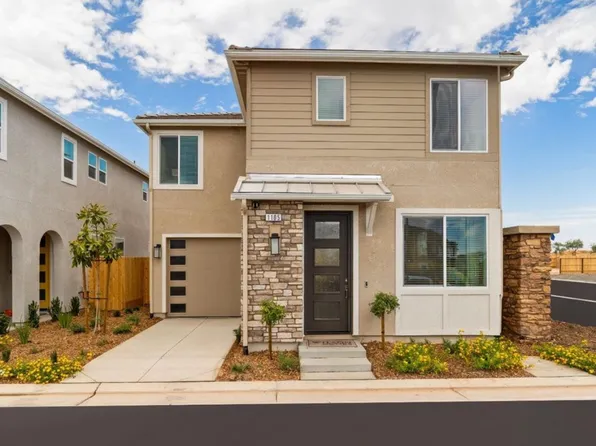 169 Nabors Dr S, Madera, CA 93636