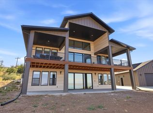 571 W Coopers Cir, Garden City, UT 84028