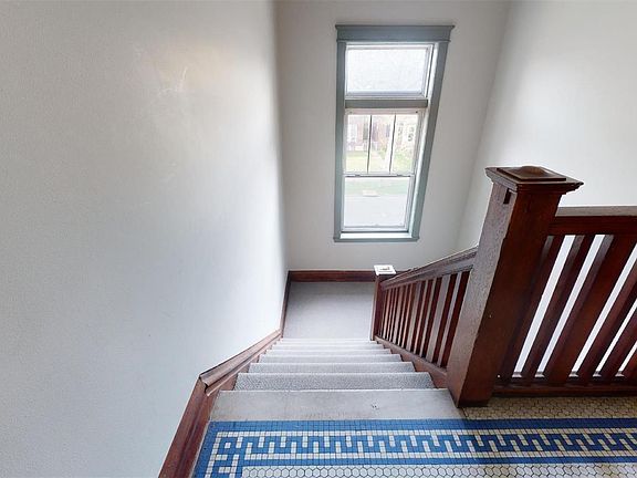 3rd image of 5803 Waterman Blvd APT 3E