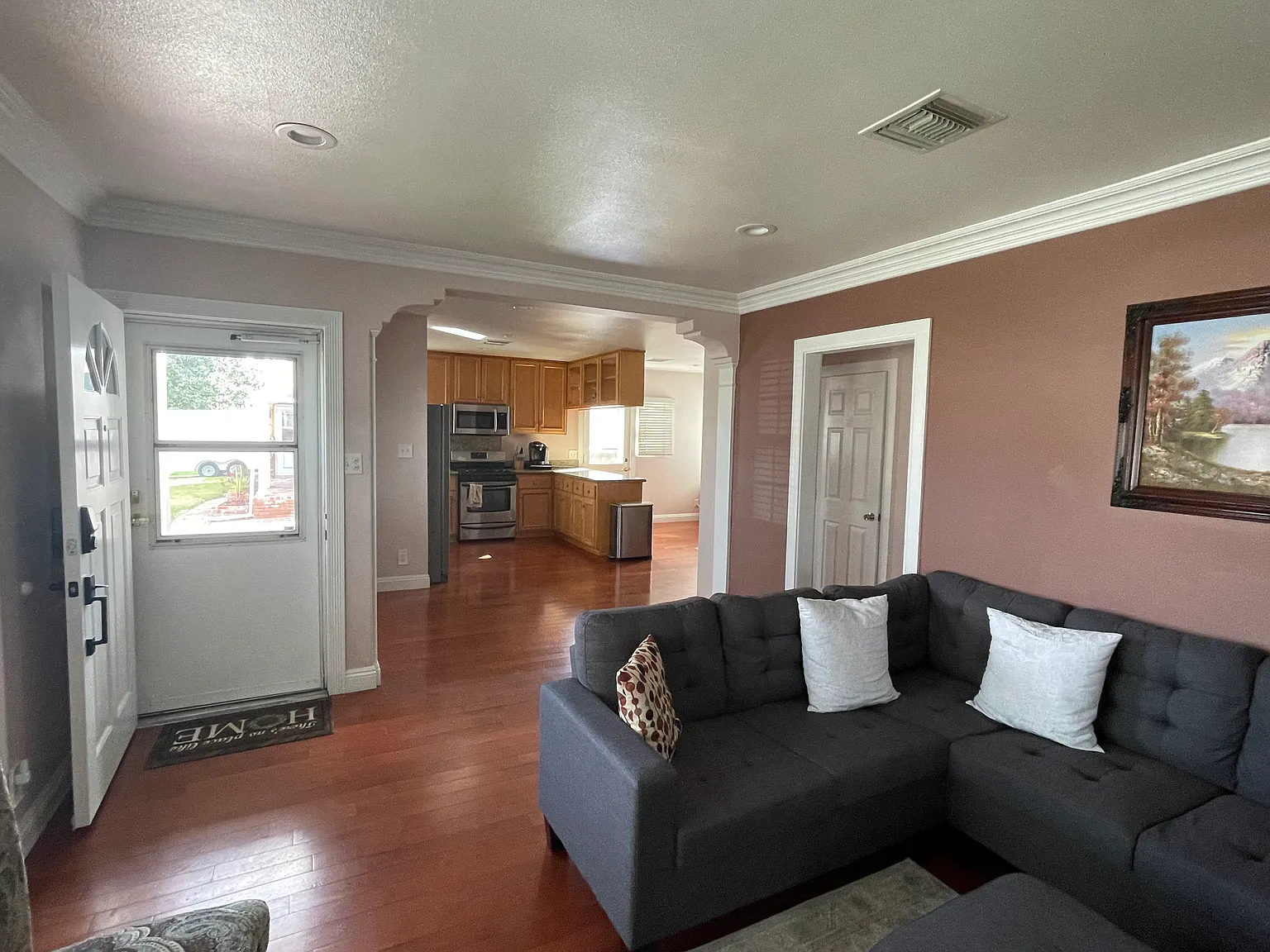 2019 N Maple St — Photo 3