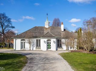 29 Fisher Rd, Grosse Pointe, MI 48230