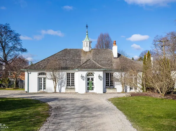 29 Fisher Rd, Grosse Pointe, MI 48230