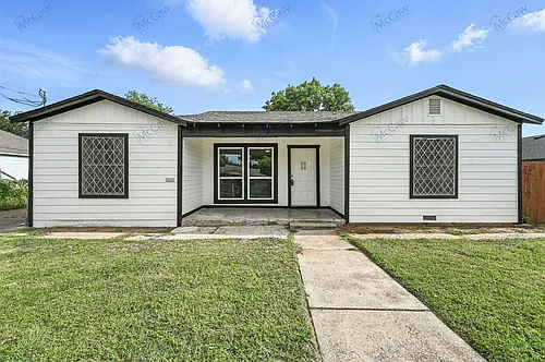 4929 Willie St Photo 1