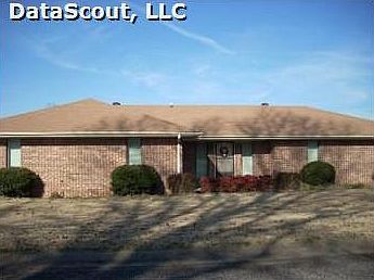 1st image of 2704 Whitney Dr