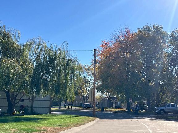 4th image of 61 Old Trail Dr