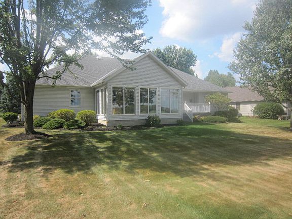 3rd image of 2339 Woodview Ct