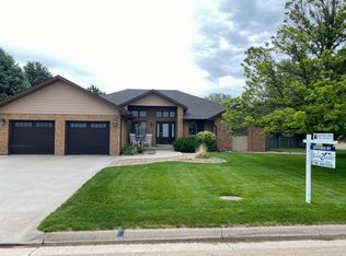 331 Cottonwood Rd, Goodland, KS 67735
