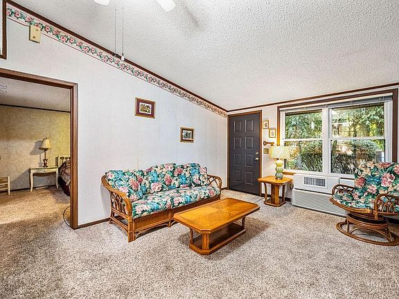 5th image of 9456 Willowgate Dr