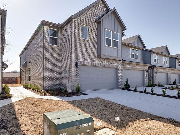 3rd image of 8825 Enclave Way