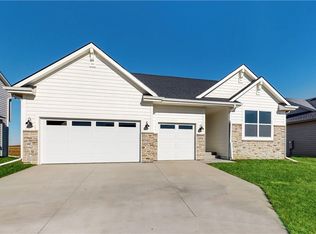 115 NW Valleyview Dr, Waukee, IA 50263
