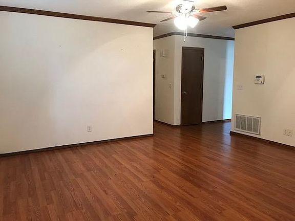 3rd image of 113 S Peachtree St