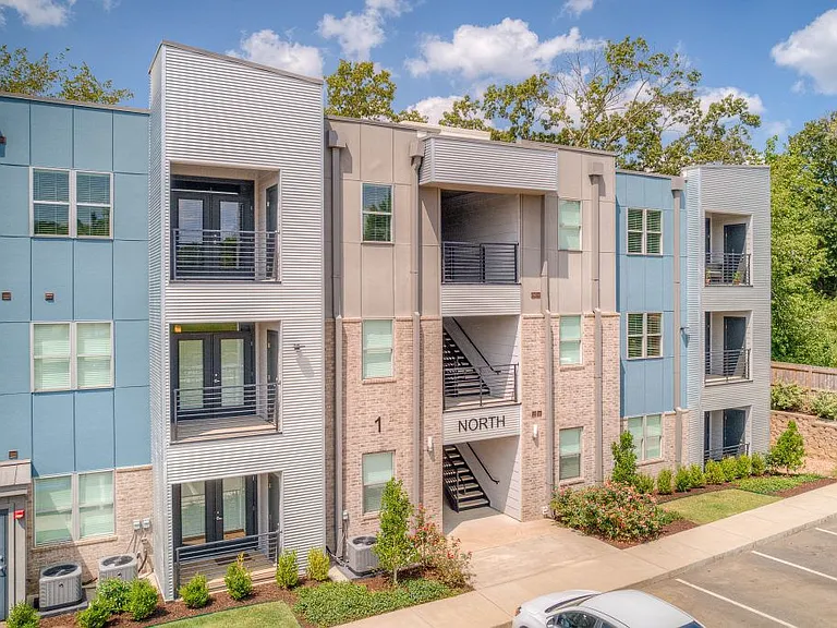 Ascent at Aldersgate — Photo 9