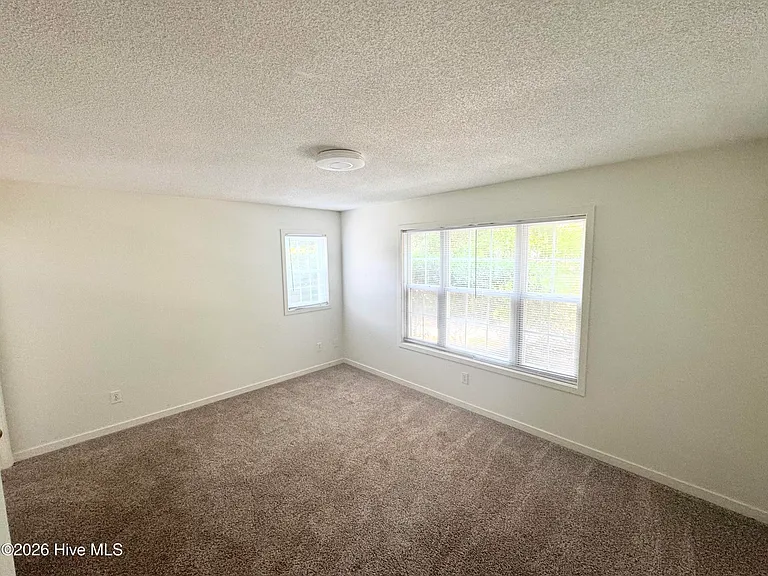 524 N 2nd St #102 — Photo 7