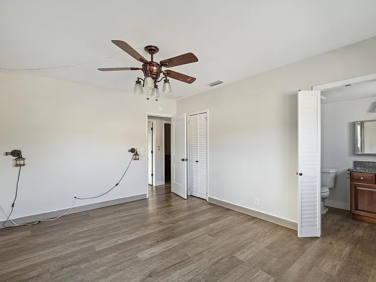 1450 N Riverside Dr #101 — Photo 10