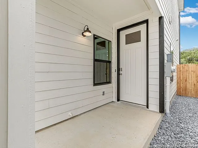 16011 Babcock Rd — Photo 2