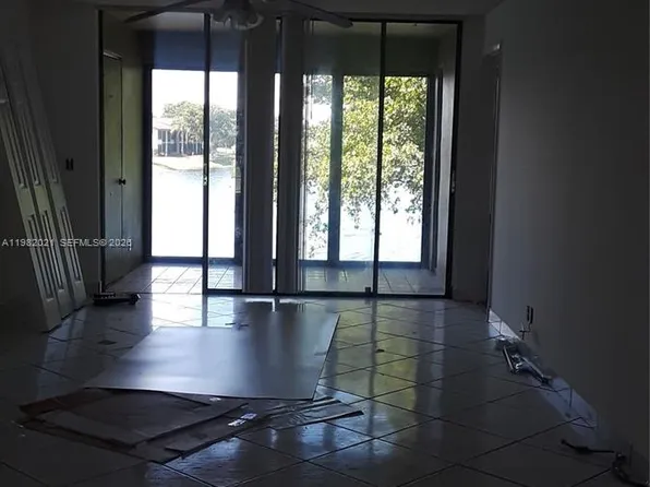 206 Lake Pointe Dr APT 206, Fort Lauderdale, FL 33309