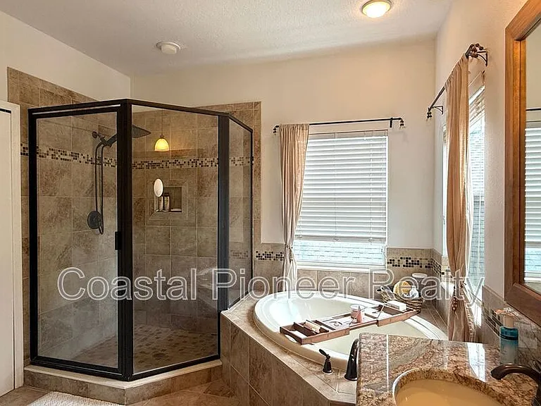 9524 Greenpointe Dr — Photo 43