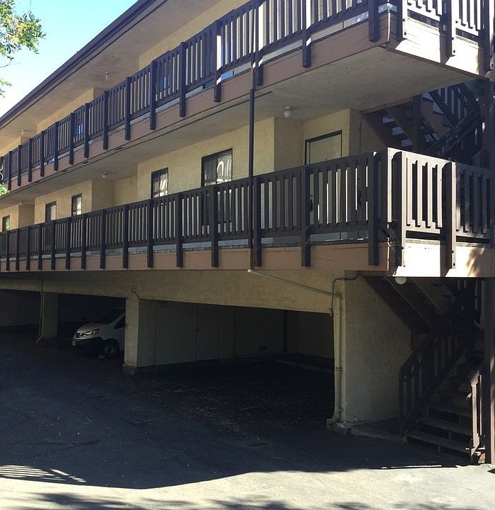 1st image of 921 Fletcher Ln APT 104