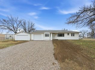 141 W 2nd Ave, Norwich, KS 67118