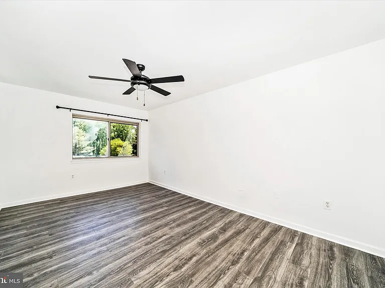 12202 Braxfield Ct #16/228 — Photo 25