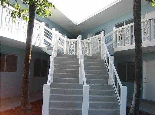 4th image of 2210 NW 7th Ct