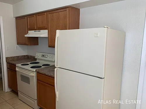 128 W Inglewood St #3 Photo 1