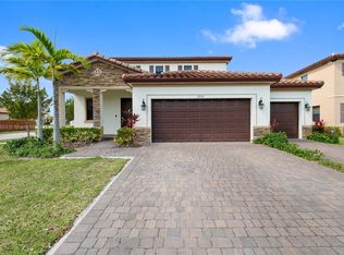 2715 SE 1st Dr, Homestead, FL 33033