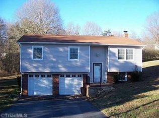 8408 Halifax Ct, Tobaccoville, NC 27050