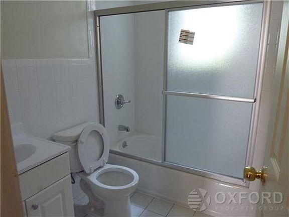 2nd image of 635 E 21st St APT 4