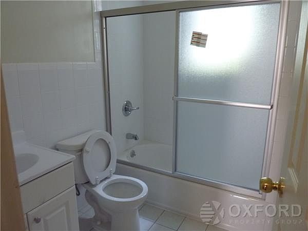 1st image of 369 Saint Johns Pl APT 6
