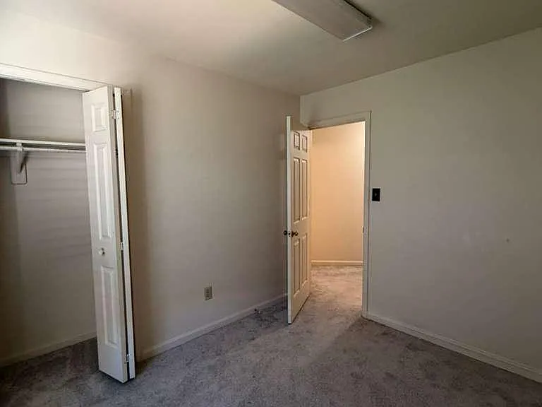 5976 Norham Dr — Photo 21