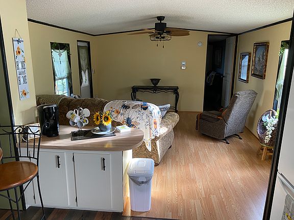 3rd image of 506 Caymen Dr