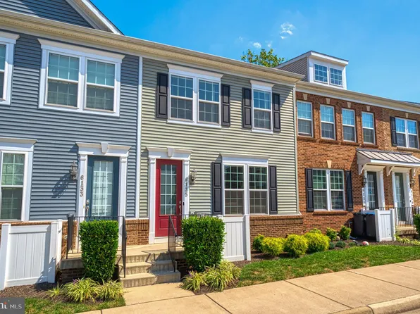 6135 Camerons Ferry Dr, Haymarket, VA 20169