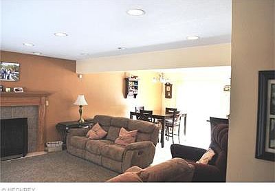3rd image of 664 Breezewood Ln