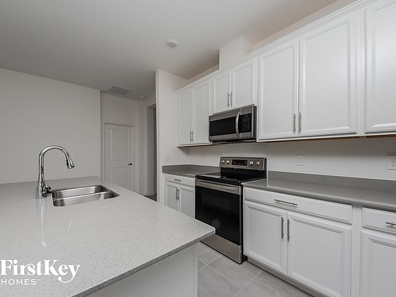 5th image of 2928 Deerberry Ln