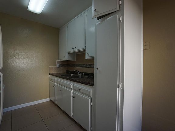 5th image of 375 S 49th St APT 4