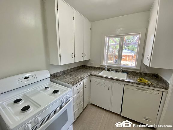 3rd image of 1224 Rosemary St