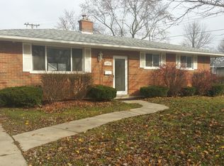 24458 Palmetto Dr, Flat Rock, MI 48134