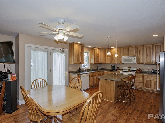 3rd image of 1203 E Samuel Ave