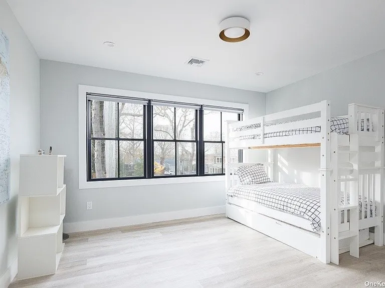 650 Pine Ave — Photo 26