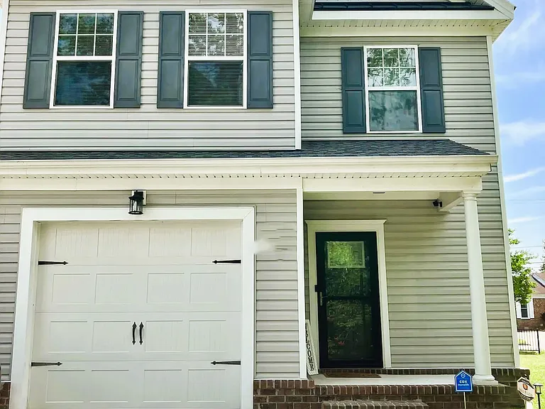 1600 Gold Finch Ct — Photo 2