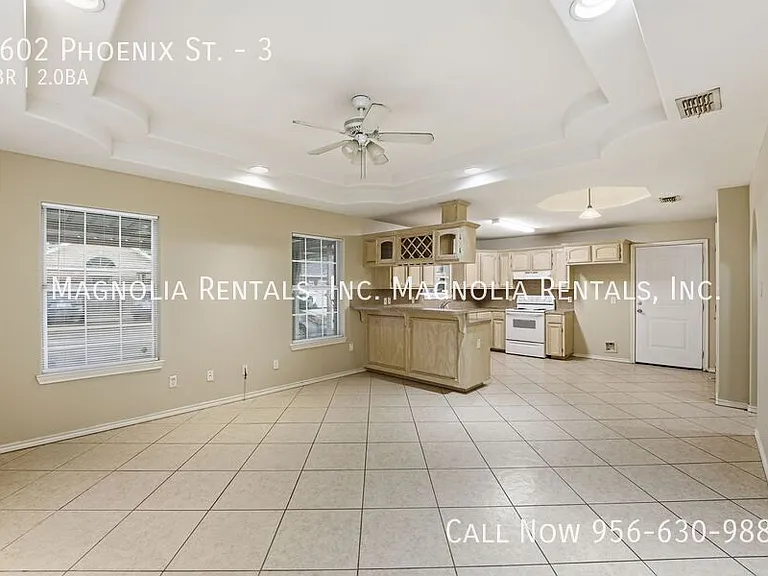 1602 Phoenix St #3 — Photo 3