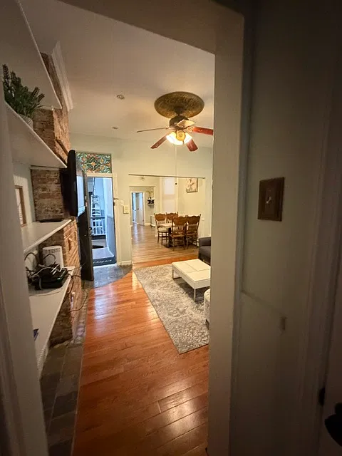 2 bed, 629 sqft, $2,200 — Photo 2
