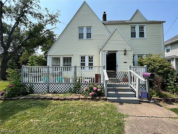 2nd image of 618 Woodland Ave