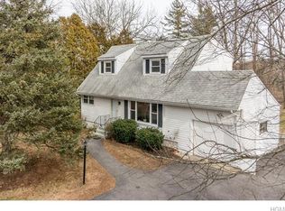 29 Laurie Rd, Cortlandt Manor, NY 10567