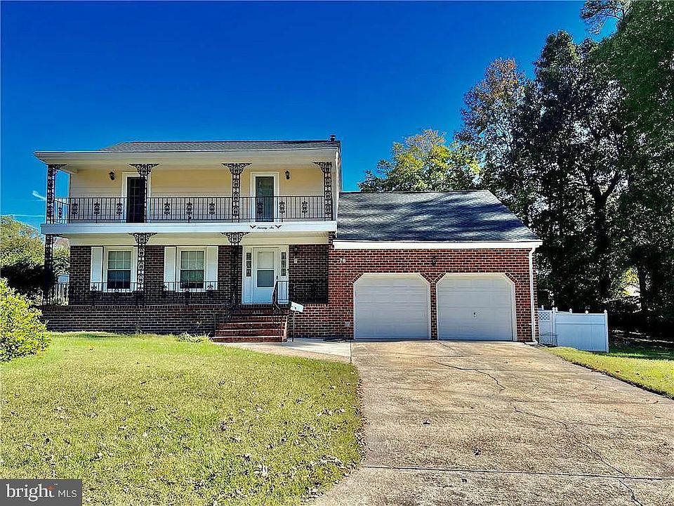1st image of 76 Knollwood Dr