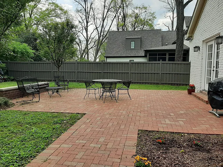 3927 Woodlawn Dr — Photo 14